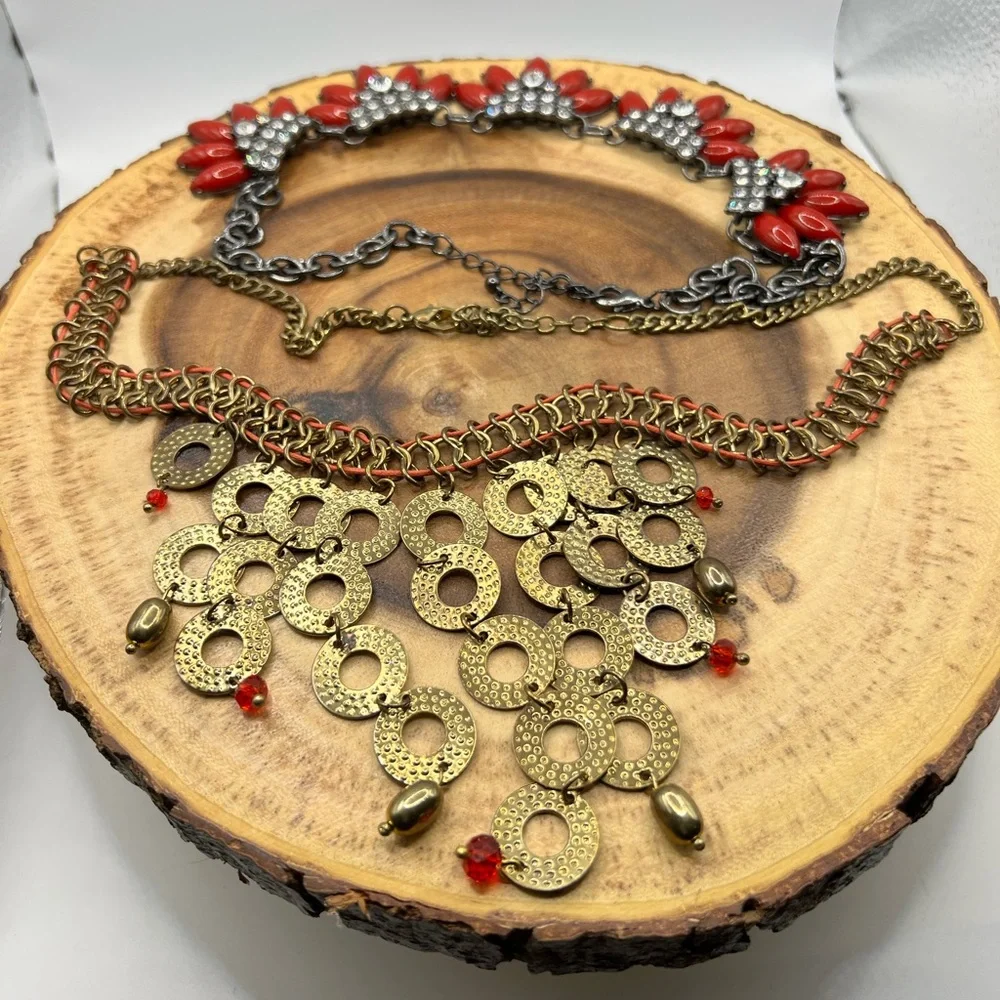 Lot of‎ 2 Necklaces